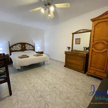 Villa Los Balcones